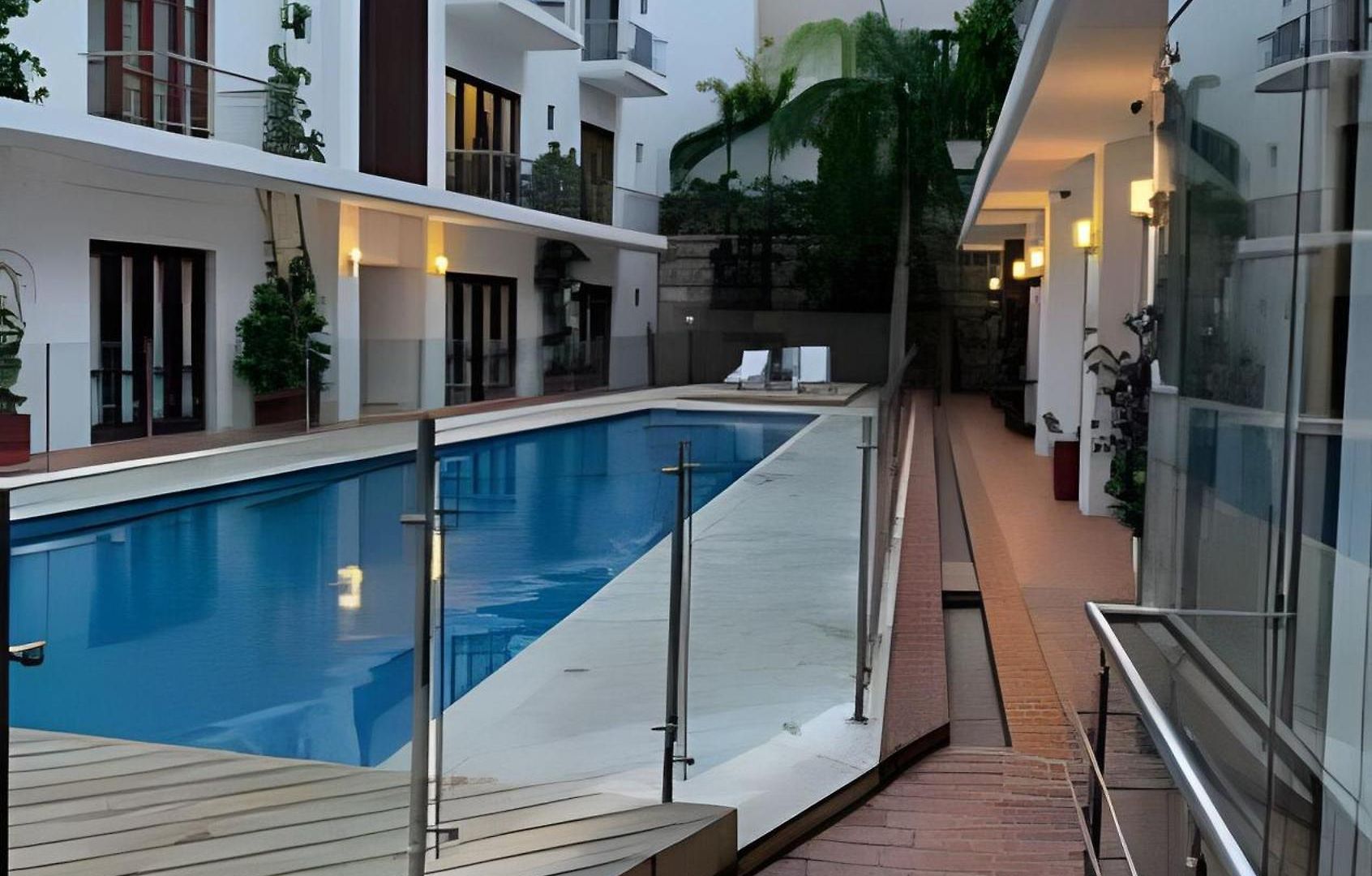 212 Walled Magical * Cartagena
