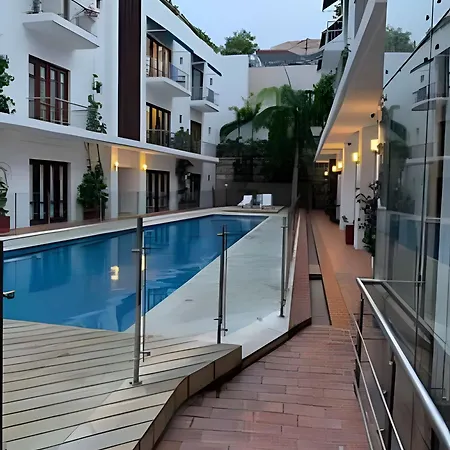 212 Walled Magical * Cartagena
